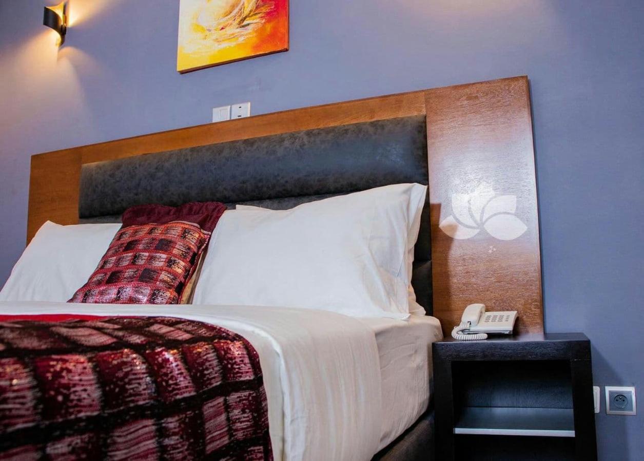 La Rochelle Hotel ยาอุนเด ภายนอก รูปภาพ