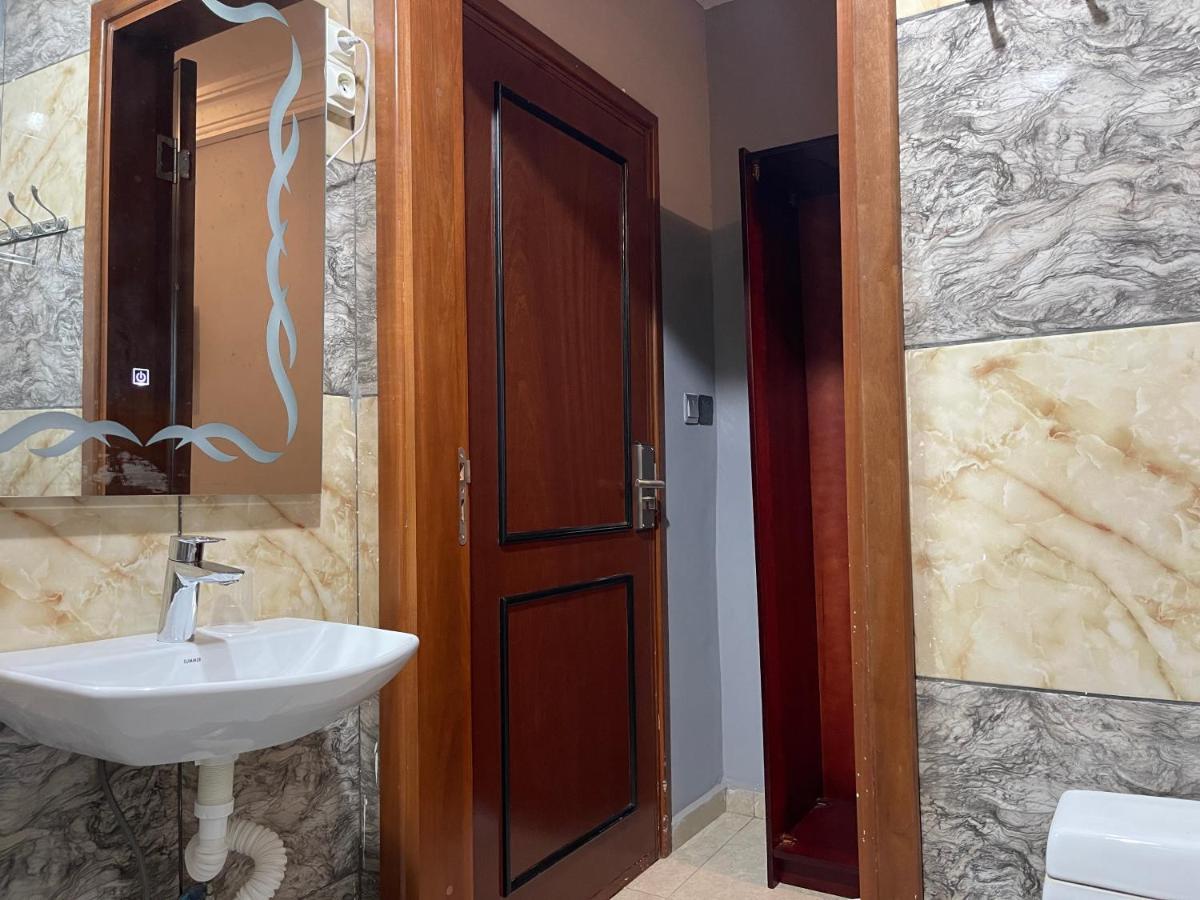 La Rochelle Hotel ยาอุนเด ภายนอก รูปภาพ