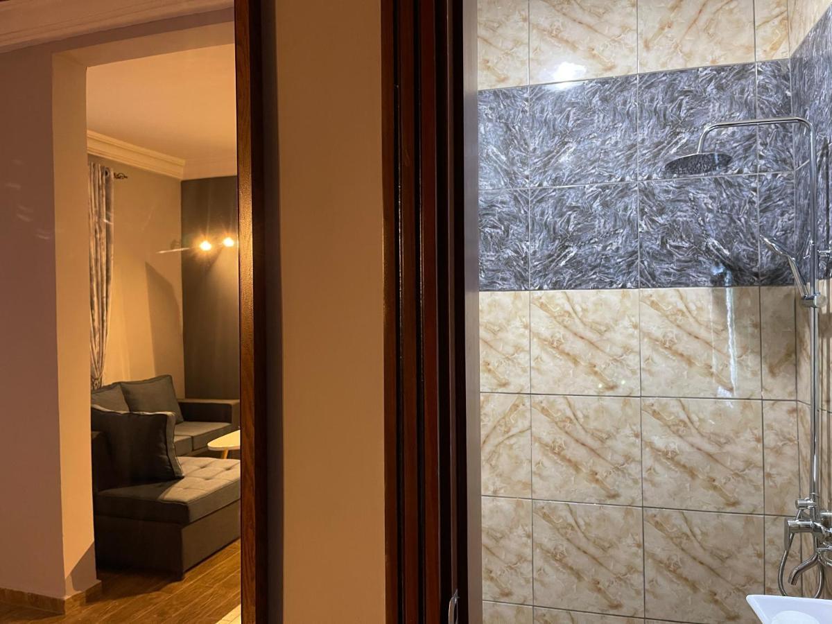 La Rochelle Hotel ยาอุนเด ภายนอก รูปภาพ