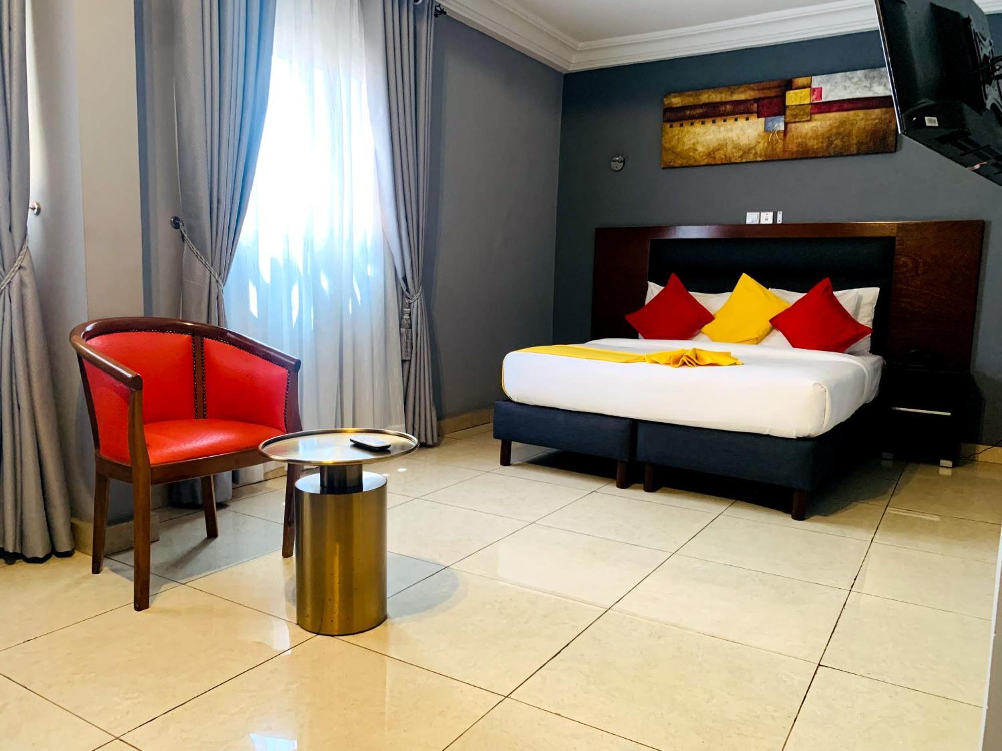 La Rochelle Hotel ยาอุนเด ภายนอก รูปภาพ